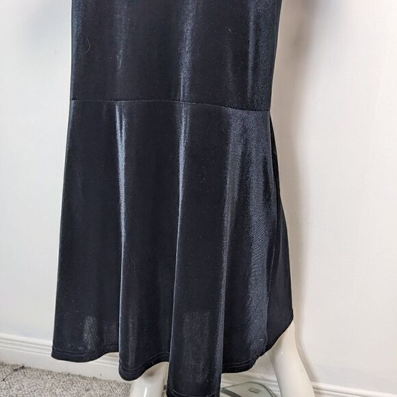 Black velvet dress, 90s prom dress, v neckline, mermaid style, fitted dress, S - Picture 3 of 8